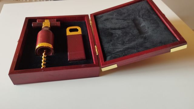 Estuche sacacorchos y abridor