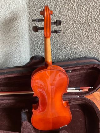 Violín STENTOR SR1018 .


