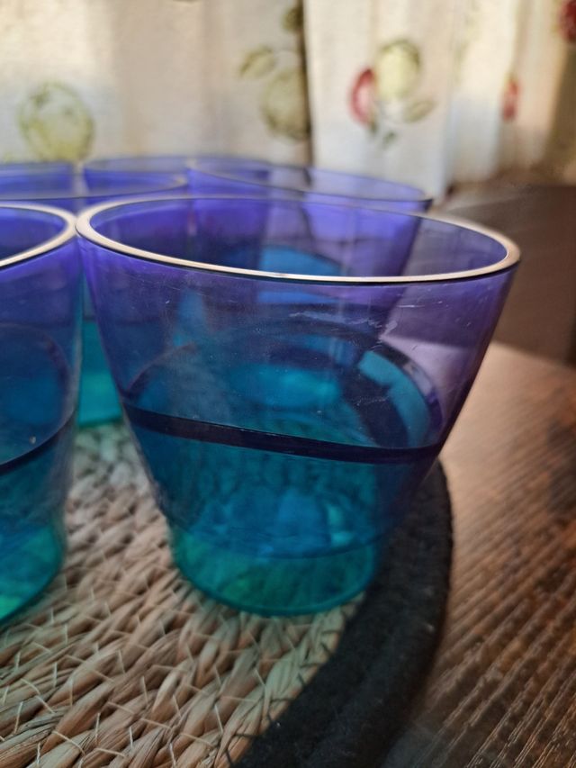 6 + 4 Vasos Tupperware azul-morado