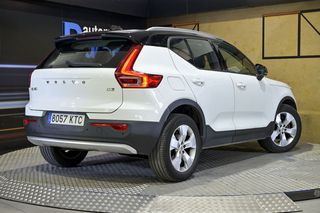Volvo XC40   2.0 D3 Momentum Pro Auto 