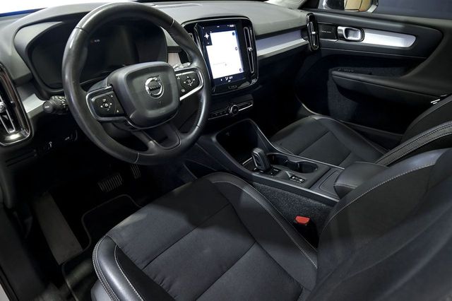 Volvo XC40   2.0 D3 Momentum Pro Auto 