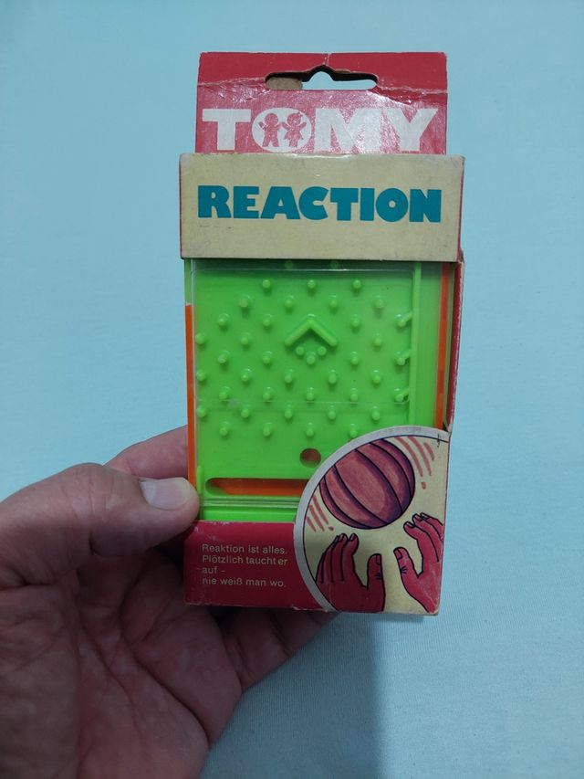 Juego TOMY Reaction - Retro