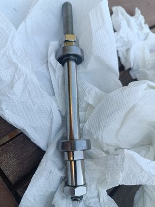 Perno ruota bici posteriore con cuscinetti