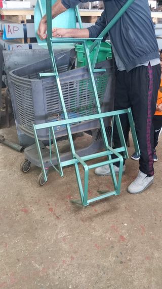 Carro de carga metálico