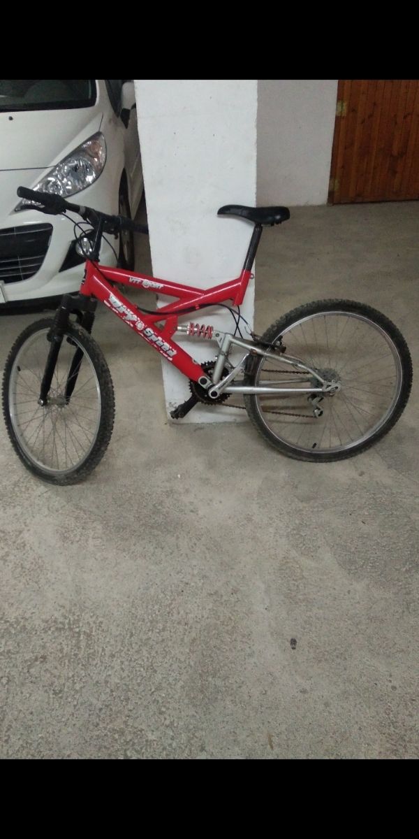 Bicicleta montaña doble suspensión