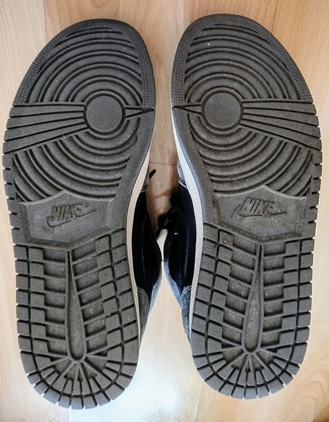 Nike Air Jordan 1 Mid - Gris/Negro - 42