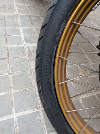 BMW F 850 GS 40 aniversario