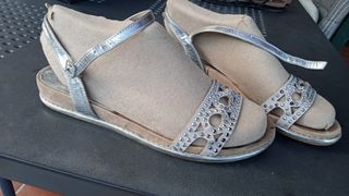 Sandalias mujer beige plata