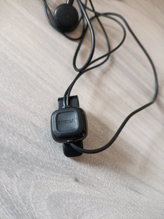 Auriculares Nokia negros WH-101