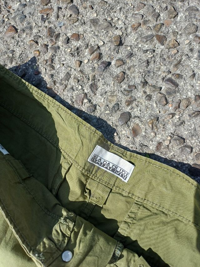 Vintage Shorts Napapjiri cargo verde oliva