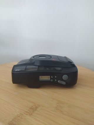 SIN FLASH Minolta Riva Zoom 70 - Cámara analógica