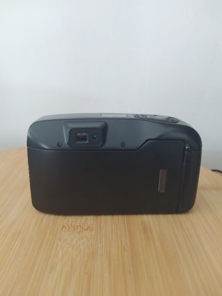 SIN FLASH Minolta Riva Zoom 70 - Cámara analógica