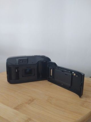 SIN FLASH Minolta Riva Zoom 70 - Cámara analógica