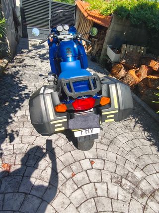 BMW R1150RS- Moto Azul