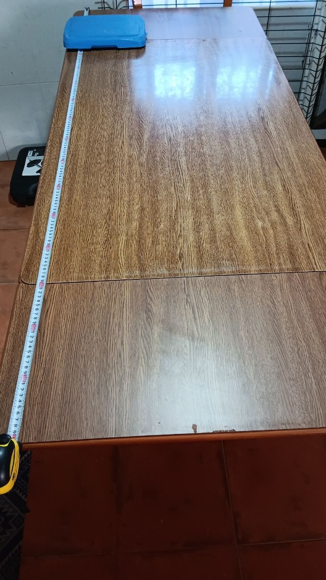 Mesa comedor madera - marrón