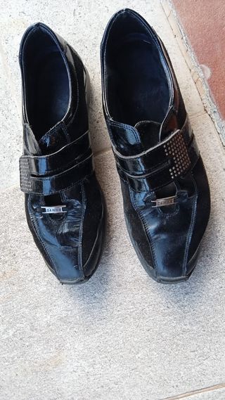 Zapatos negros mujer 24HRS