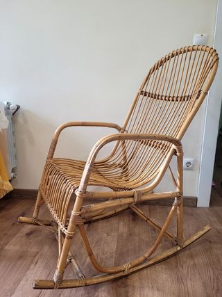 Mecedora mimbre vintage