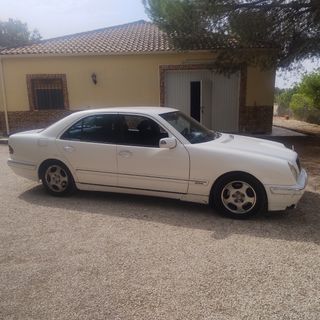 Mercedes-Benz Clase E 2000