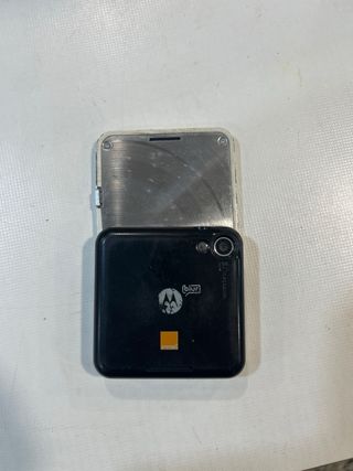 Motorola flipout 3.1MP - Negro/Plata