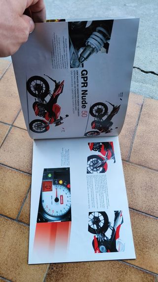 Depliant Moto Derbi GPR 50 Senda