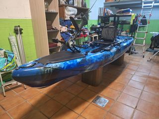 Kayak Pesca con pedalera. Buen estado.