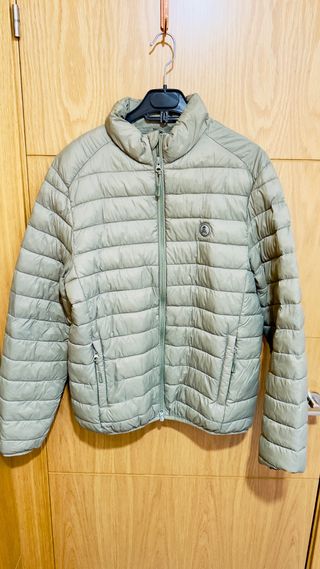 Cazadora Scalpers beige 