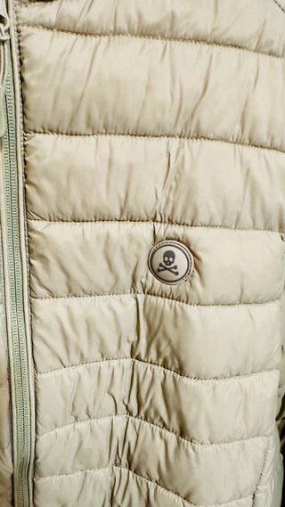 Cazadora Scalpers beige 