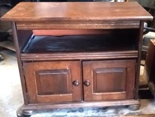 Muebles de salón en madera maciza de roble oscuro