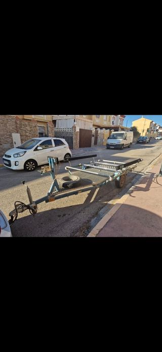 Zodiac Semirrígida 3,5m + Remolque + motor y toldo