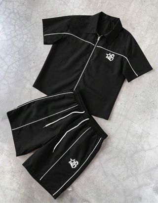 Conjunto deportivo shein negro