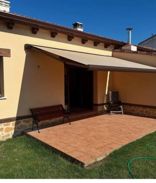 Montaje profesional TOLDOS-PERGOLAS-CESPED