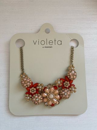 Collar floral de mango