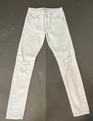 Jeans Bershka rotos blancos