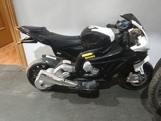 Moto eléctrica infantil