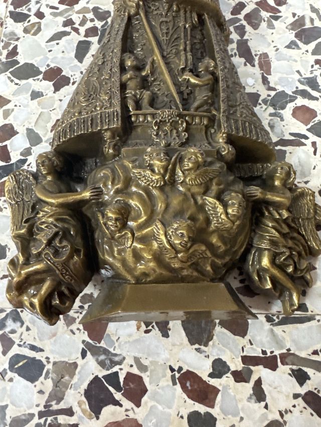 Virgen de los Desamparados: Figura religiosa 38cm