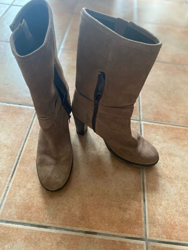 Botines ante marrón claro