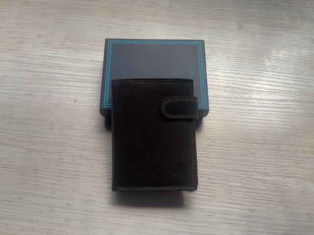 Cartera de piel marrón oscuro con cierre,nuevo