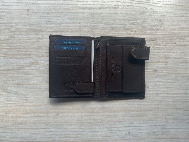 Cartera de piel marrón oscuro con cierre,nuevo