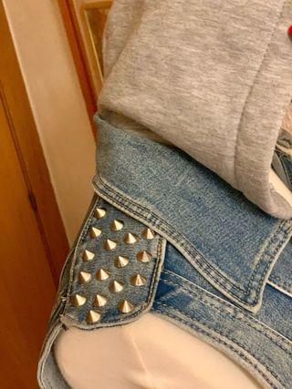 Chaleco vaquero con taches diseño unico 