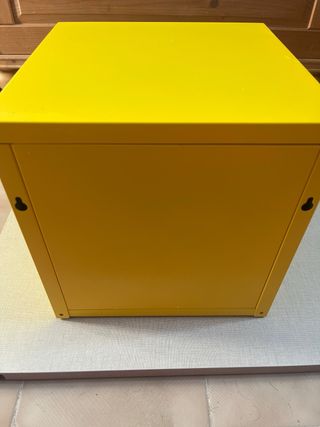 Armario IKEA amarillo metal