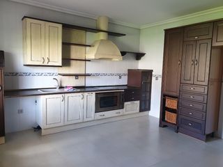Muebles cocina - beige y marrón