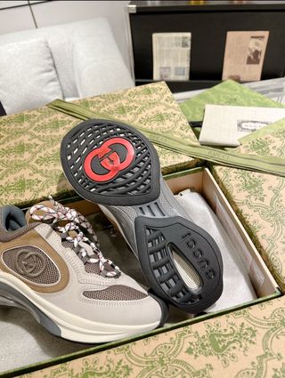 Zapatillas Gucci beige y marrón