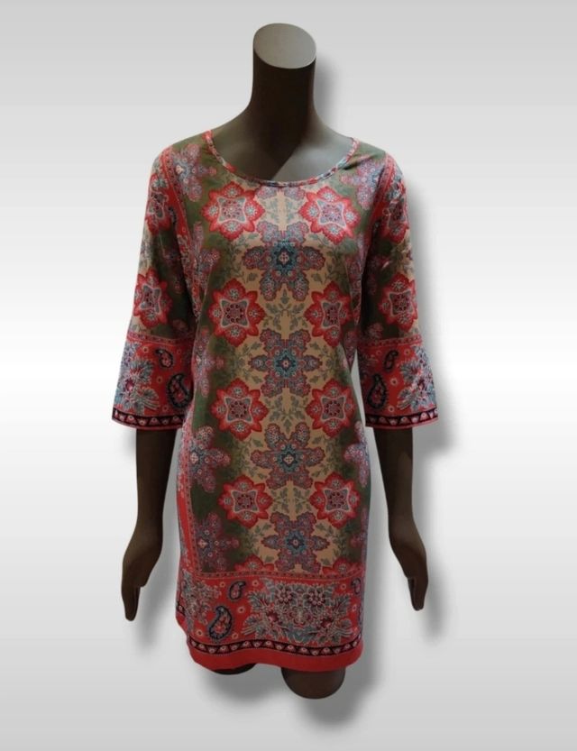 Vestido estampado rojo y verde