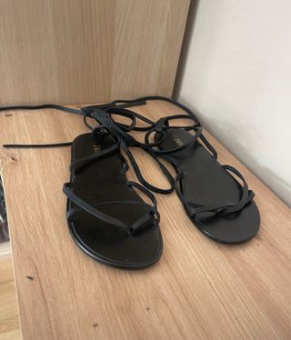 Sandalias negras
