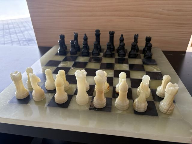 Ajedrez de mármol