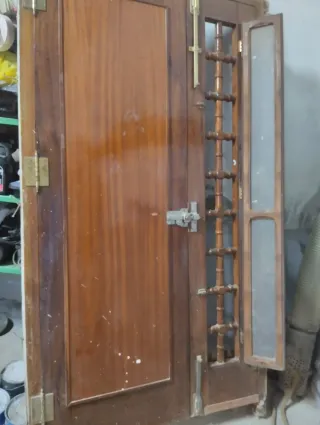 Puerta madera antigua