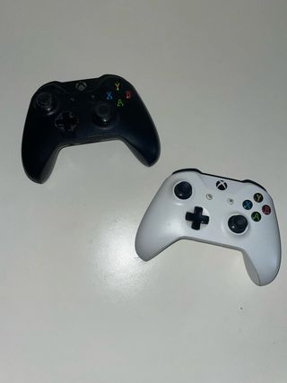 2 Mandos Xbox One