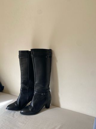 Botas altas negras piel