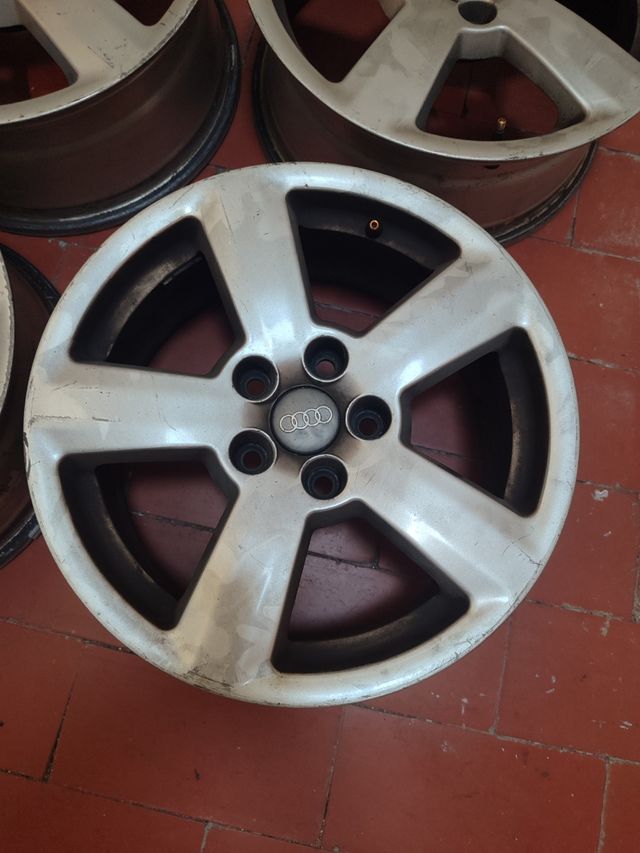 4 Llantas Audi 16"