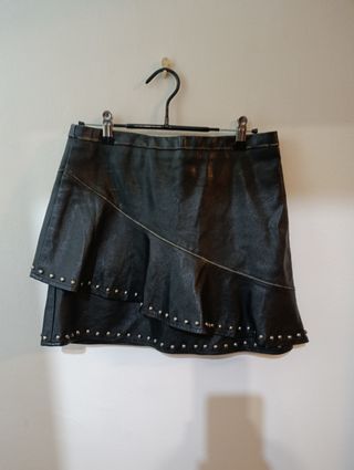 Minifalda negra efecto piel 